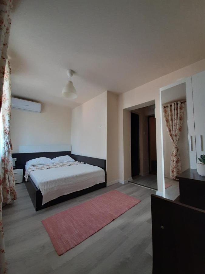 Casa Flamingo Hotell Craiova Exteriör bild